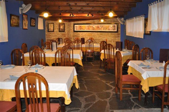 A Reigada Hotel Restaurante Grandas de Salime Exterior foto